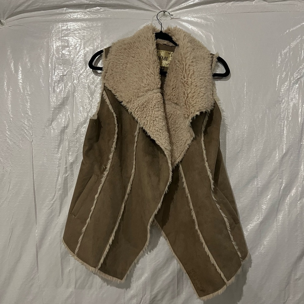 YMI Tan Faux Fur Vest Size Medium